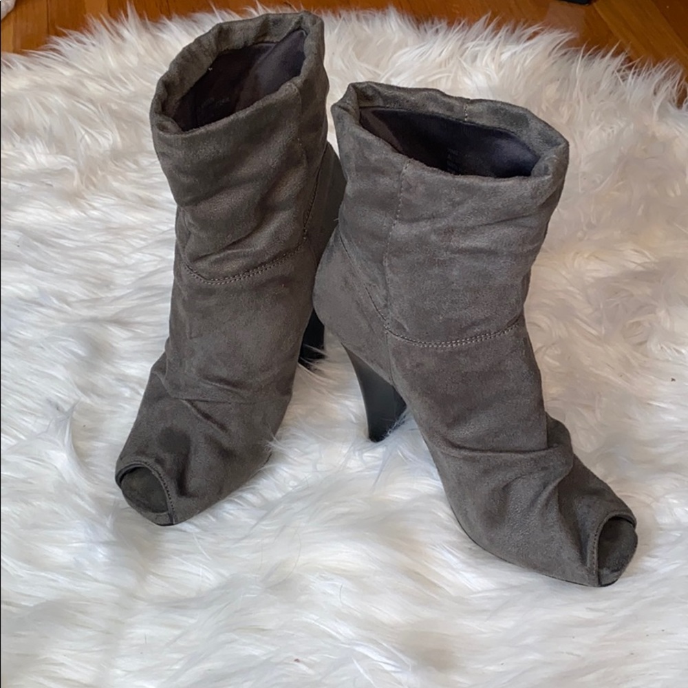 Open toed boots